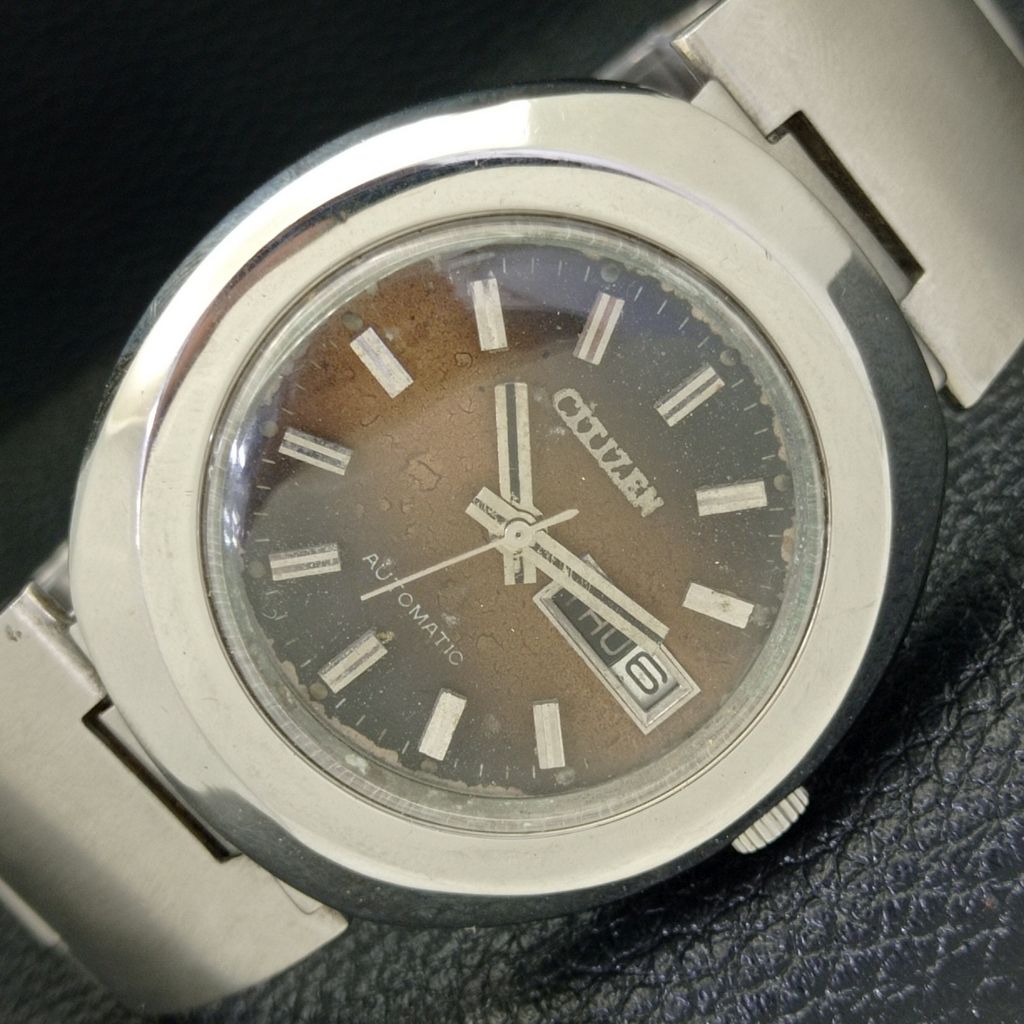 Vintage 1981 Citizen Automatic Mens Silver Watch WDaydate  Brown Accents